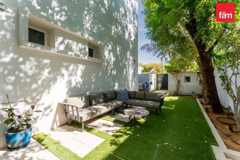 Townhouse in Dubai 4 bedrooms, 367.6 sq.m. № 114067 - photo 19