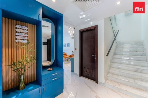 Townhouse in Dubai 4 bedrooms, 367.6 sq.m. № 114067 - photo 8