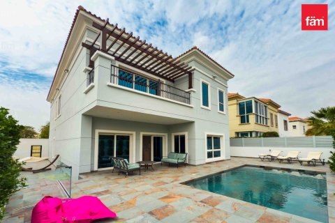 Villa à Dubai, 5 chambres, 561 m², № 10957 - photo 1