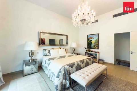 Villa à Dubai, 5 chambres, 561 m², № 10957 - photo 19