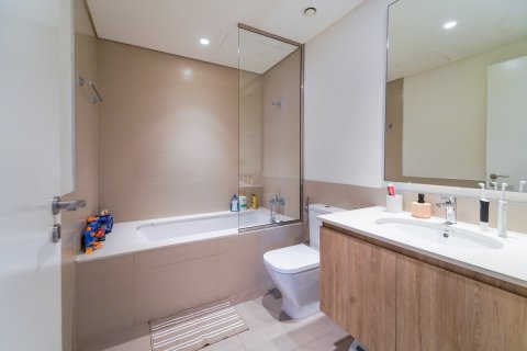 Купить квартиру в Дубае: 3 спальни, 147м², № 103224 - фото 14