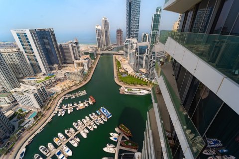 Apartamento en Dubai Marina, Dubai, 3 dormitorios, 216 m², № 103228