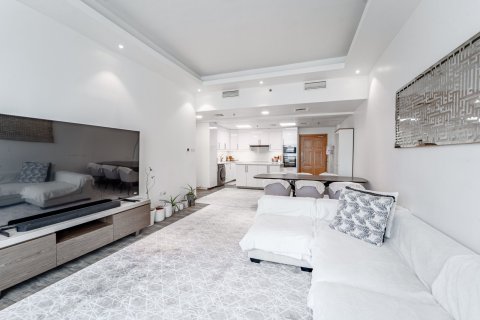 Apartment in Jumeirah Islands, Dubai 2 bedrooms, 122 sq.m. № 137877