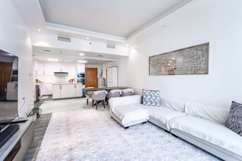 Apartment in Jumeirah Islands, Dubai 2 bedrooms, 122 sq.m. № 137877 - photo 2