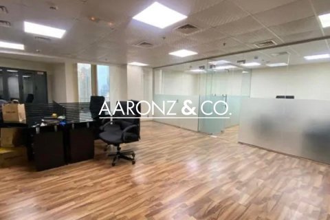 Bureau à Jumeirah Lake Towers, Dubai, 107 m², № 94470