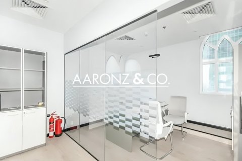Bureau à Jumeirah Lake Towers, Dubai, 97 m², № 94468 - photo 7