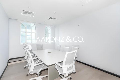 Bureau à Jumeirah Lake Towers, Dubai, 97 m², № 94468 - photo 5