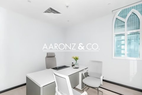 Bureau à Jumeirah Lake Towers, Dubai, 97 m², № 94468 - photo 4