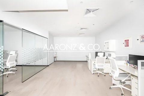 Bureau à Jumeirah Lake Towers, Dubai, 97 m², № 94468 - photo 6
