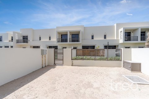 تاون هاوس في Town Square, دبي 3 غرف نوم, 202.71 م² رقم 139876 - صورة 3