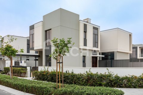 Villa in Al Furjan, Dubai 5 bedrooms, 413 sq.m. № 104901 - photo 25