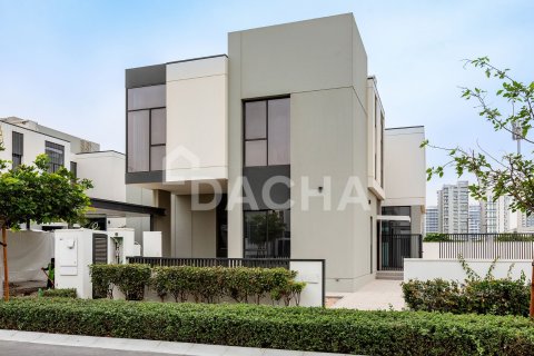 Villa in Al Furjan, Dubai 5 bedrooms, 413 sq.m. № 104901 - photo 4