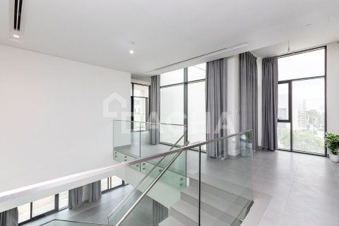 Villa in Al Furjan, Dubai 5 bedrooms, 413 sq.m. № 104901 - photo 13