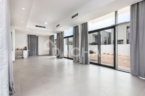 Villa in Al Furjan, Dubai 5 bedrooms, 413 sq.m. № 104901 - photo 10