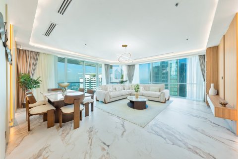 Apartment in Jumeirah Beach Residence, Dubai 3 bedrooms, 207 sq.m. № 73666 - photo 1