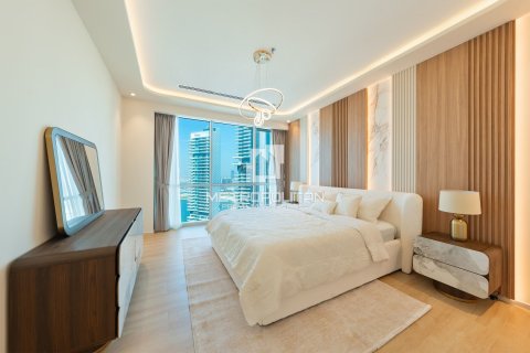 Apartment in Jumeirah Beach Residence, Dubai 3 bedrooms, 207 sq.m. № 73666 - photo 26