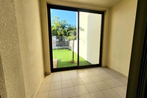 Villa en Dubai, 4 dormitorios, 401 m², № 102328 - foto 13