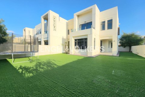 Villa à Dubai, 4 chambres, 401 m², № 102328