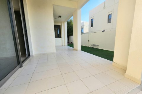 Villa en Dubai, 4 dormitorios, 401 m², № 102328 - foto 14