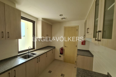 Villa en Dubai, 4 dormitorios, 401 m², № 102328 - foto 10