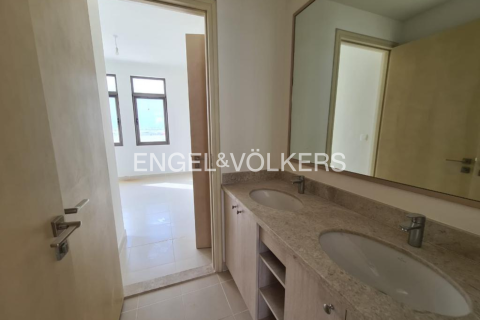 Villa en Dubai, 4 dormitorios, 401 m², № 102328 - foto 2