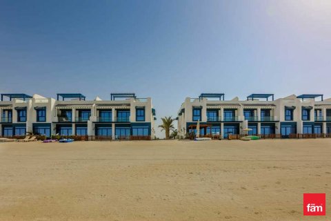 Villa in Palm Jumeirah, Dubai 5 bedrooms, 317.8 sq.m. № 111466
