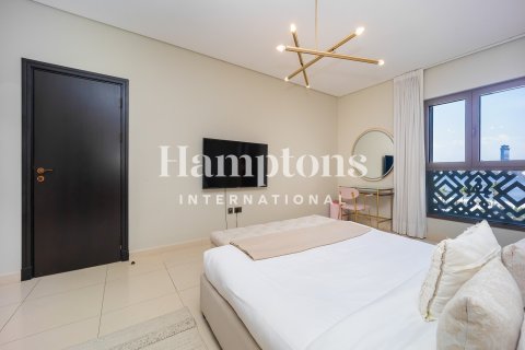 Apartment in FIVE Palm Jumeirah, Palm Jumeirah, Dubai 2 bedrooms, 206.22979552 sq.m. № 123977 - photo 13
