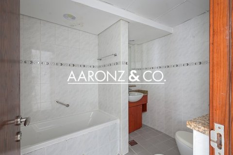 Appartement à Jumeirah Lake Towers, Dubai, 2 chambres, 154.7 m², № 78447 - photo 12