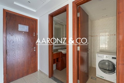 Appartement à Jumeirah Lake Towers, Dubai, 2 chambres, 154.7 m², № 78447 - photo 11