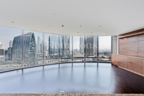Apartment in Burj Khalifa, Dubai 3 bedrooms, 216.735 sq.m. № 118441