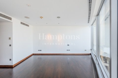 Apartment in Burj Khalifa, Dubai 3 bedrooms, 216.73526676 sq.m. № 118441 - photo 14