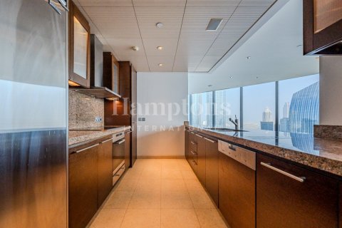 Apartment in Burj Khalifa, Dubai 3 bedrooms, 216.73526676 sq.m. № 118441 - photo 22
