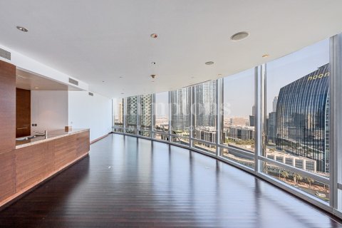 Apartment in Burj Khalifa, Dubai 3 bedrooms, 216.73526676 sq.m. № 118441 - photo 19