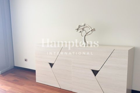 Apartment in Burj Khalifa, Dubai 1 bedroom, 101.81982994 sq.m. № 118442 - photo 13