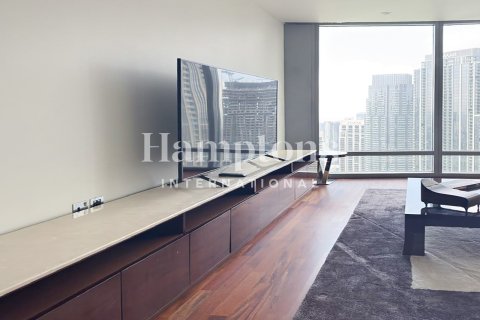 Apartment in Burj Khalifa, Dubai 1 bedroom, 101.81982994 sq.m. № 118442 - photo 8