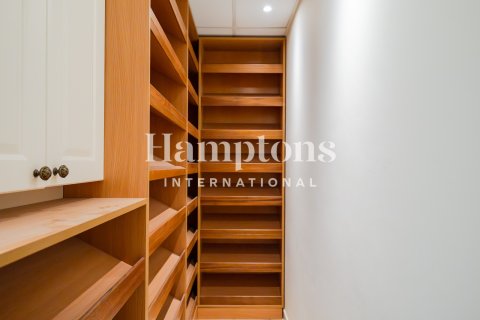 Duplex à Jumeirah Beach Residence, Dubai, 4 chambres, 585.91971137 m², № 118443 - photo 2