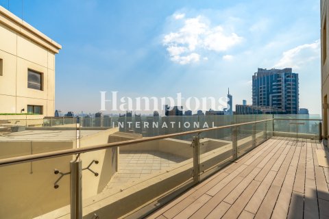 Duplex à Jumeirah Beach Residence, Dubai, 4 chambres, 585.91971137 m², № 118443 - photo 13