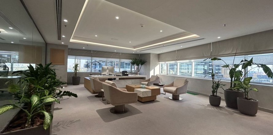 Office in Dubai 111.4 sq.m. № 135332