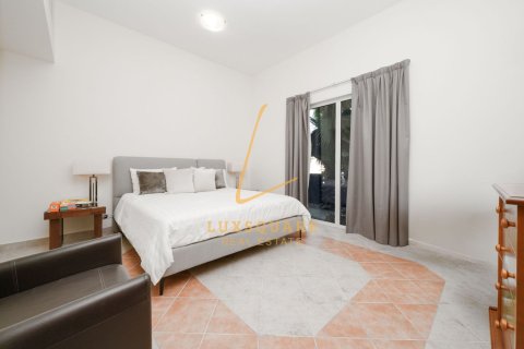 Villa à Green Community West, Green Community, Dubai, 5 chambres, 882 m², № 112337 - photo 7