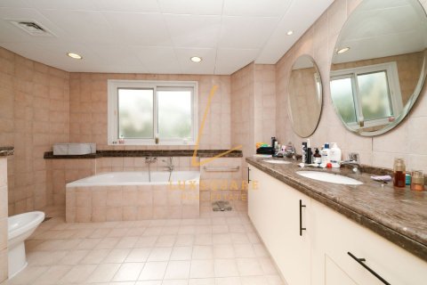 Villa à Green Community West, Green Community, Dubai, 5 chambres, 882 m², № 112337 - photo 25