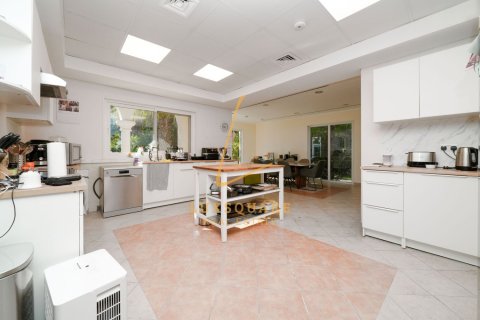 Villa à Green Community West, Green Community, Dubai, 5 chambres, 882 m², № 112337 - photo 9
