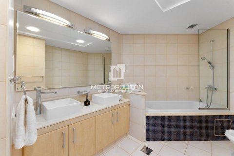 Apartamento en Shoreline Apartments, Palm Jumeirah, Dubai, 2 dormitorios, 186 m², № 15142 - foto 9