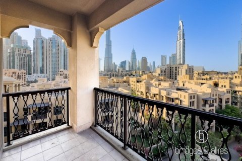 Apartment in Old Town, Dubai 2 bedrooms, 113.4 sq.m. № 42857 - photo 1
