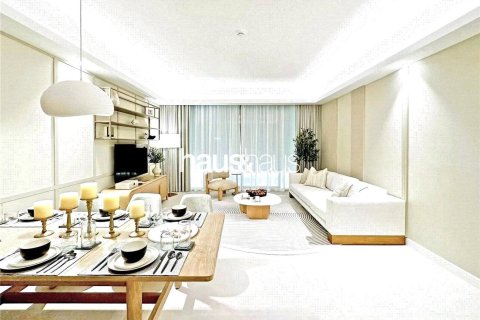 Appartement à Dubai, 2 chambres, 128 m², № 44141 - photo 1