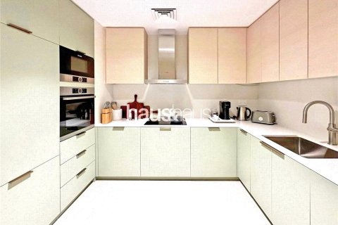 Appartement à Dubai, 2 chambres, 128 m², № 44141 - photo 3