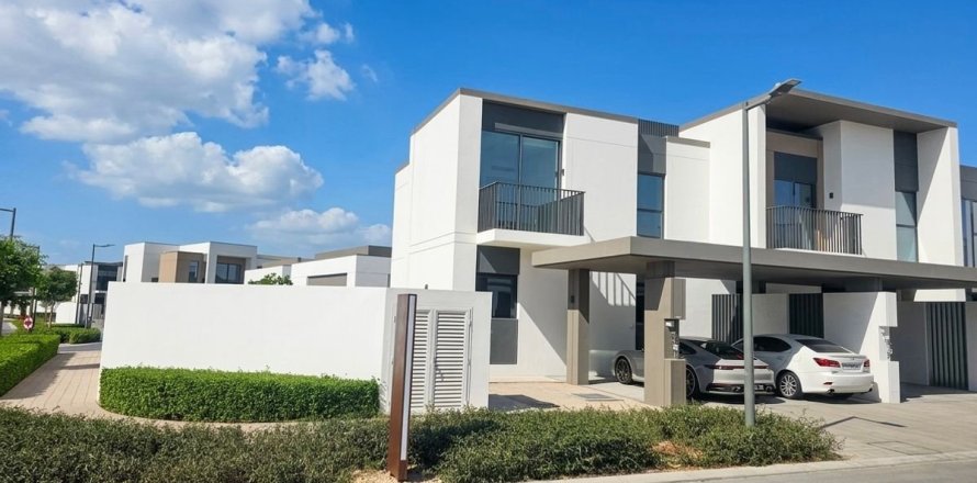 Villa en Dubai, 4 dormitorios, 351.7 m², № 109817