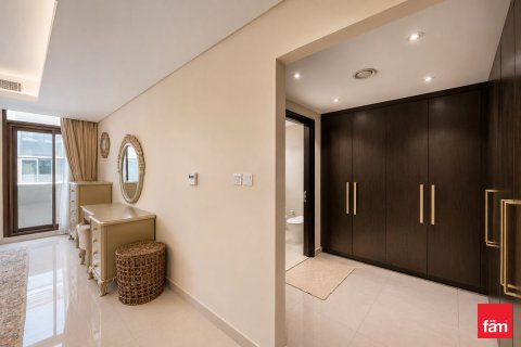 Купить виллу в Meydan, Дубай: 4 спальни, 307.5м², № 109816 - фото 12