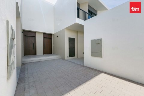 Adosado en Town Square, Dubai, 3 dormitorios, 174.9 m², № 58808 - foto 2