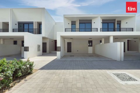 Adosado en Town Square, Dubai, 3 dormitorios, 174.9 m², № 58808 - foto 1