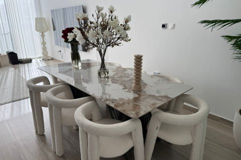 Villa in Wadi Al Safa 3, Dubai 4 bedrooms, 240 sq.m. № 120319 - photo 7